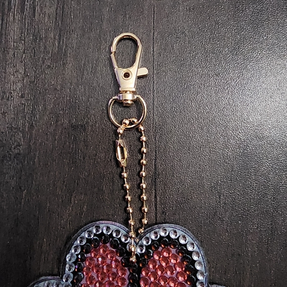 Sparkling Paw Print Keychain - Picture 3 of 3